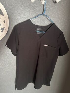 Figs Black V-Neck Medical Scrub Top medium